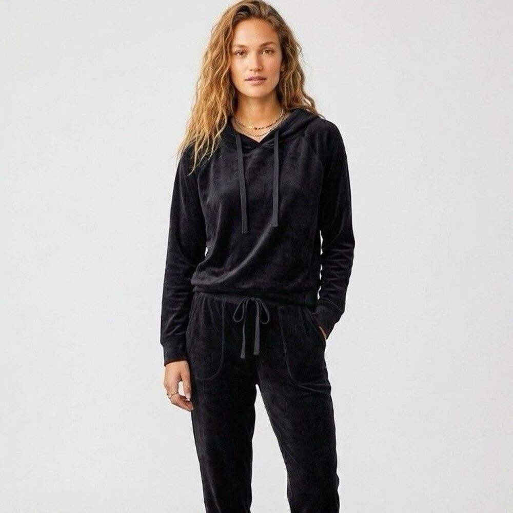 Y2k Black Hoodie Velour Sweatshirt Long Sleeve Medium Charlotte Russe Loungewear